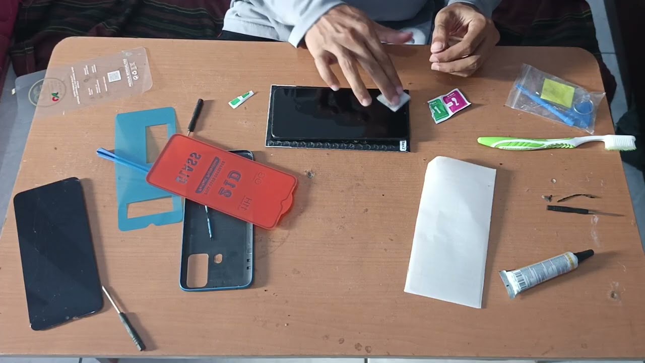 Pemasangan LCD itel vision 1 pro, fleksibel on of dan pemasangan tempered glass