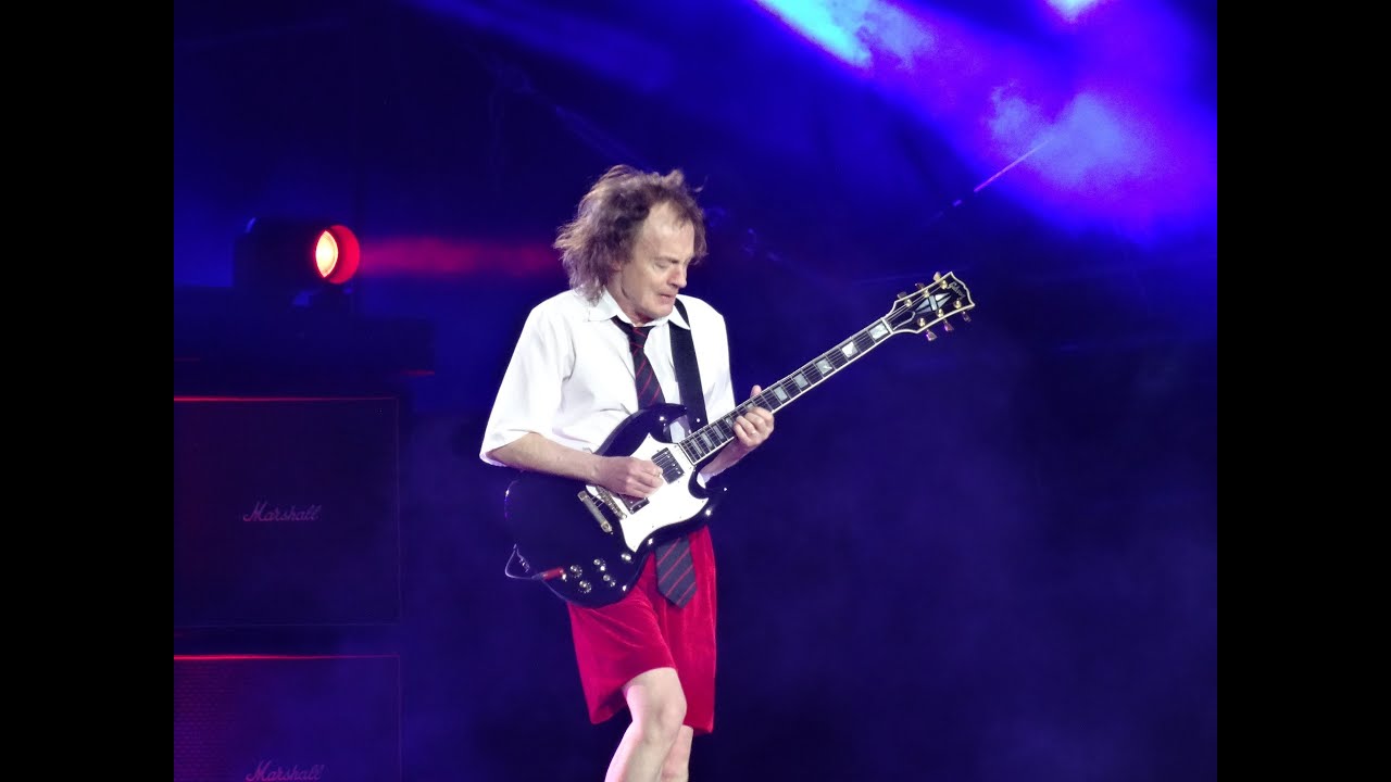 AC/DC and Axl Rose - GIVIN' THE DOG A BONE HD - Ceres Park, Aarhus, Denmark, June 12, 2016