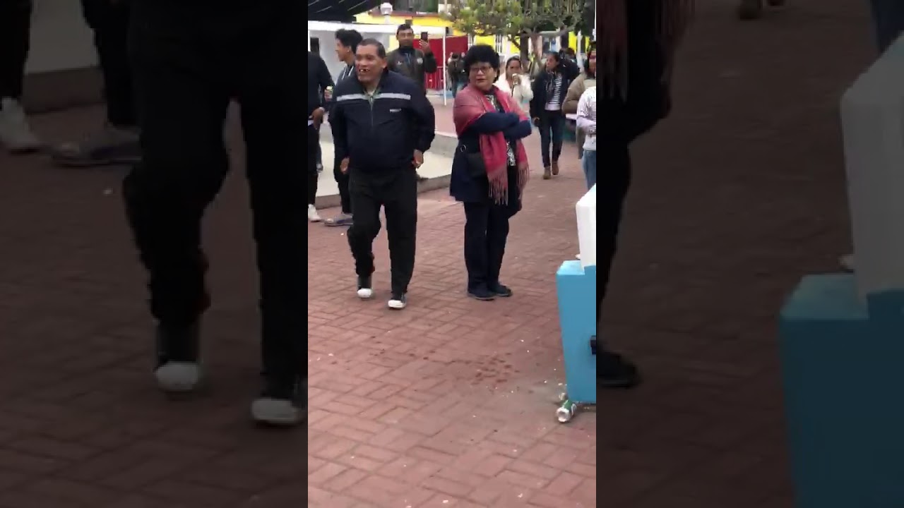 Tío caimuco bailando salsa en Atahualpa callao
