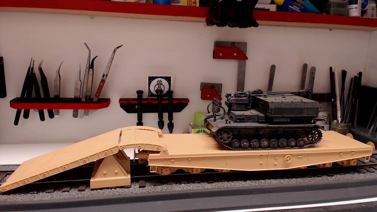 Trumpeter 1/35 scale Schwere Plattformwagen Tyoe SSyms 80 Build