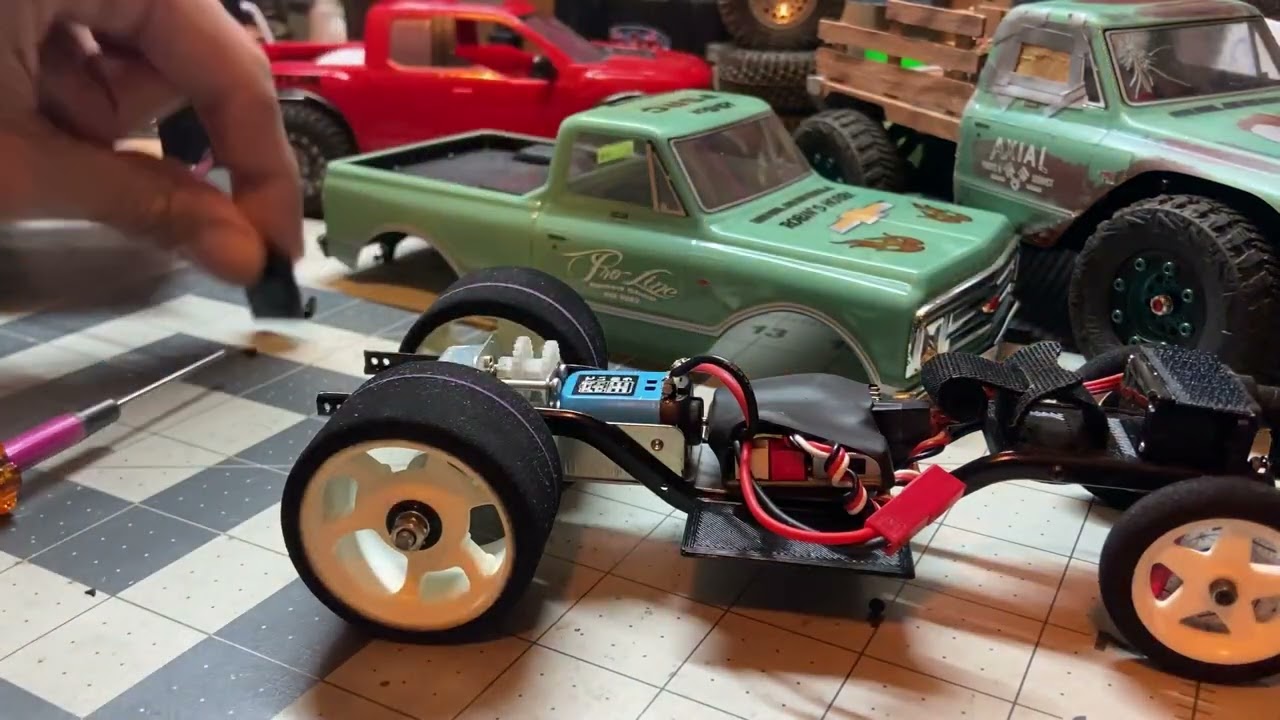 Scx24 Drag truck brake down