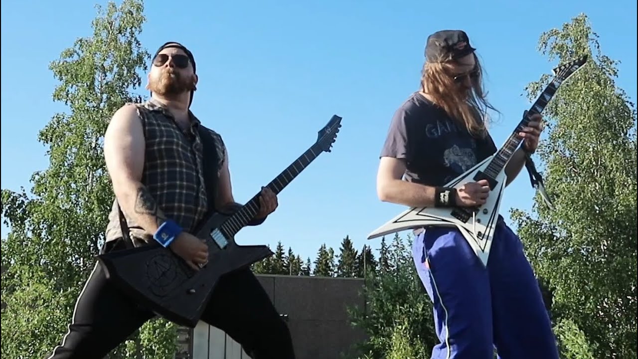 JUHANNUSSPECIAL: Teuvo, Maanteiden Kuningas (Leevi And The Leavings Cover)