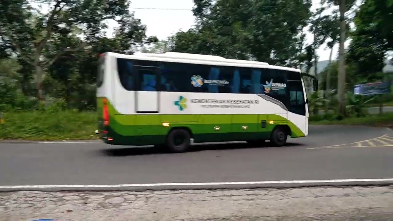 Hunting truck muatan merambat truck engkel gas pool ditikungan jalur tengkorak lahor 