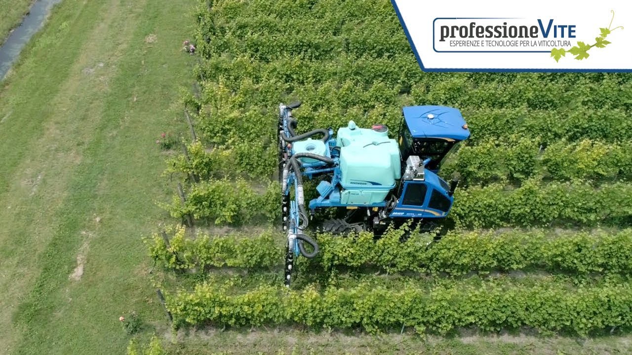 ProfessioneVite | Difesa del vigneto: Braud 9070L con irroratrice Berthoud