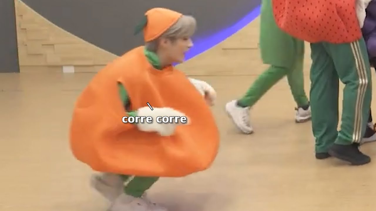 ONEUS- Hwanwoong Irritado com a Fantasia e Xion Pitico.
