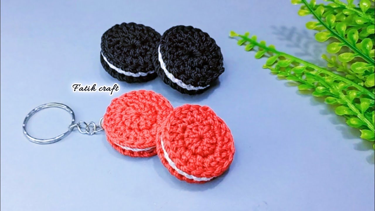 Tutorial gantungan kunci Oreo rajut mudah untuk pemula || crochet Oreo  keychain