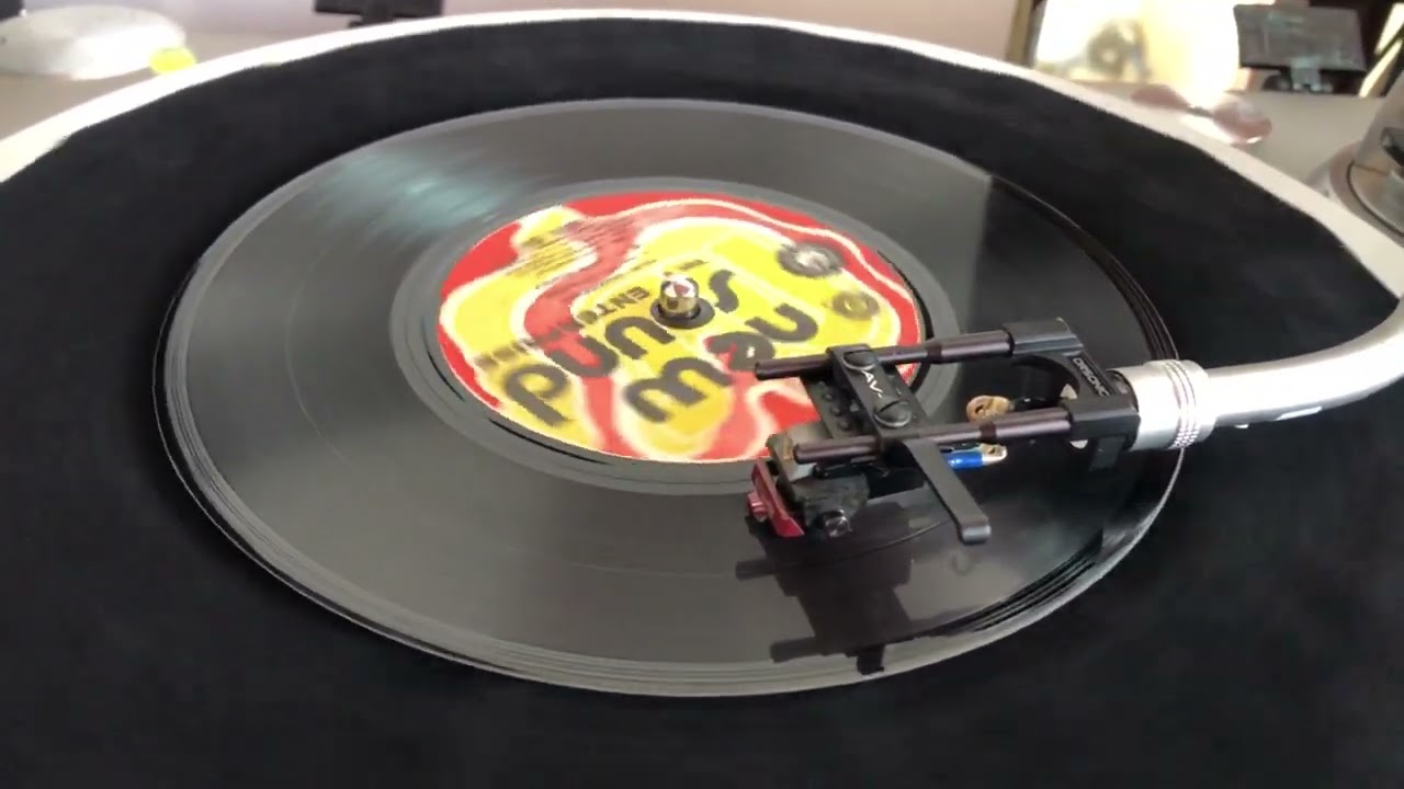 Latha Walpola: Hasagana Adhipathi (Film: Sangeetha)