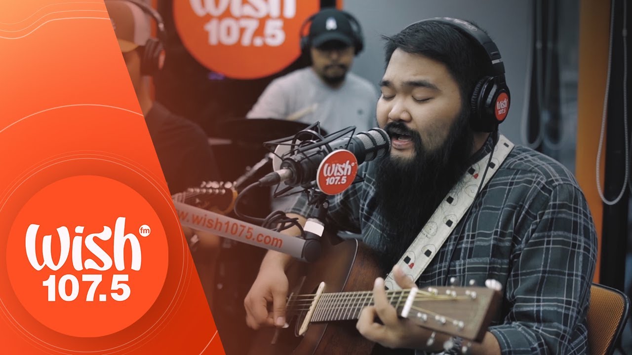 I Belong To The Zoo performs 