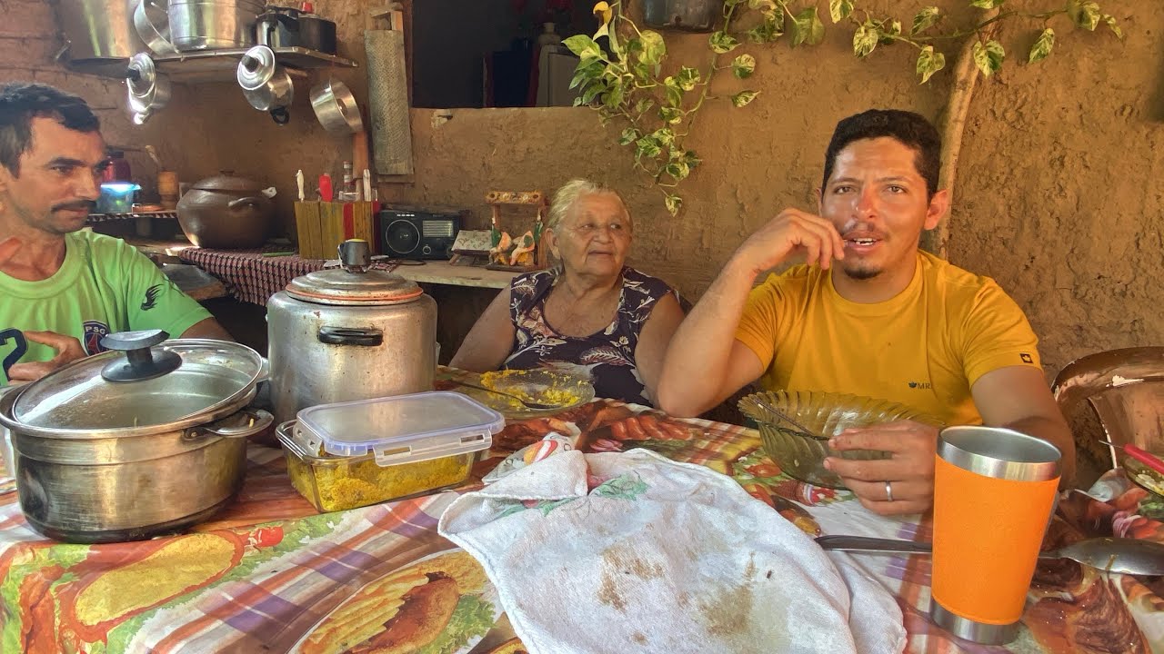 LOMBA VEIO ALMOÇAR MAS NÓS HOJE GENTE🙏GRATIDÃO