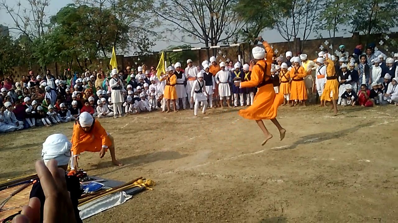 Best gatka by akal academy( sangha) on gurpurab