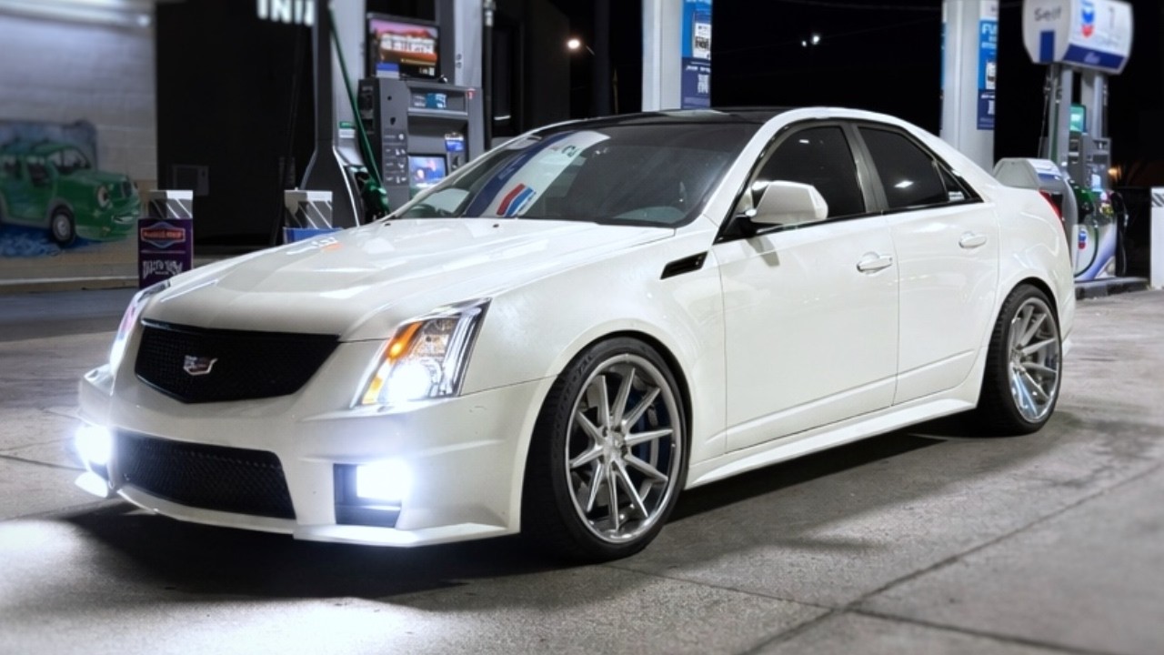 POV ROWDY CTS-V WAKES UP THE CITY