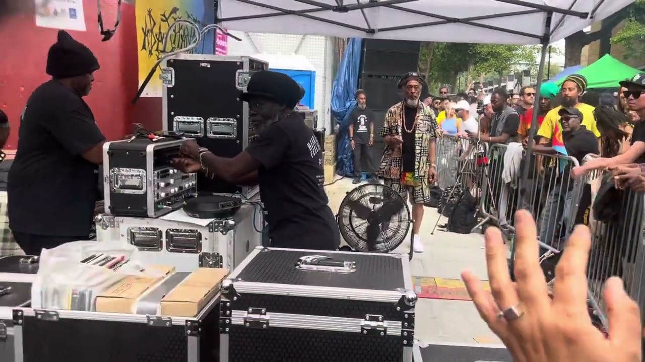 Aba Shanti I plays “Let Jah Arise” killer 90’s dubplate @Nottinghill Monday 25/8/24 #3