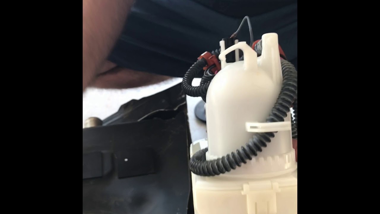 Inside the R35 Fuel Tank: 1080P Fuel Pump Install 101