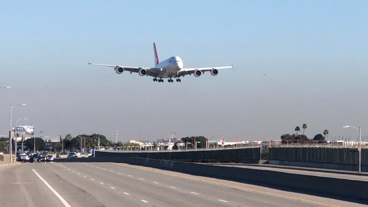 LAX favorite place to relax with airplanes landing 
