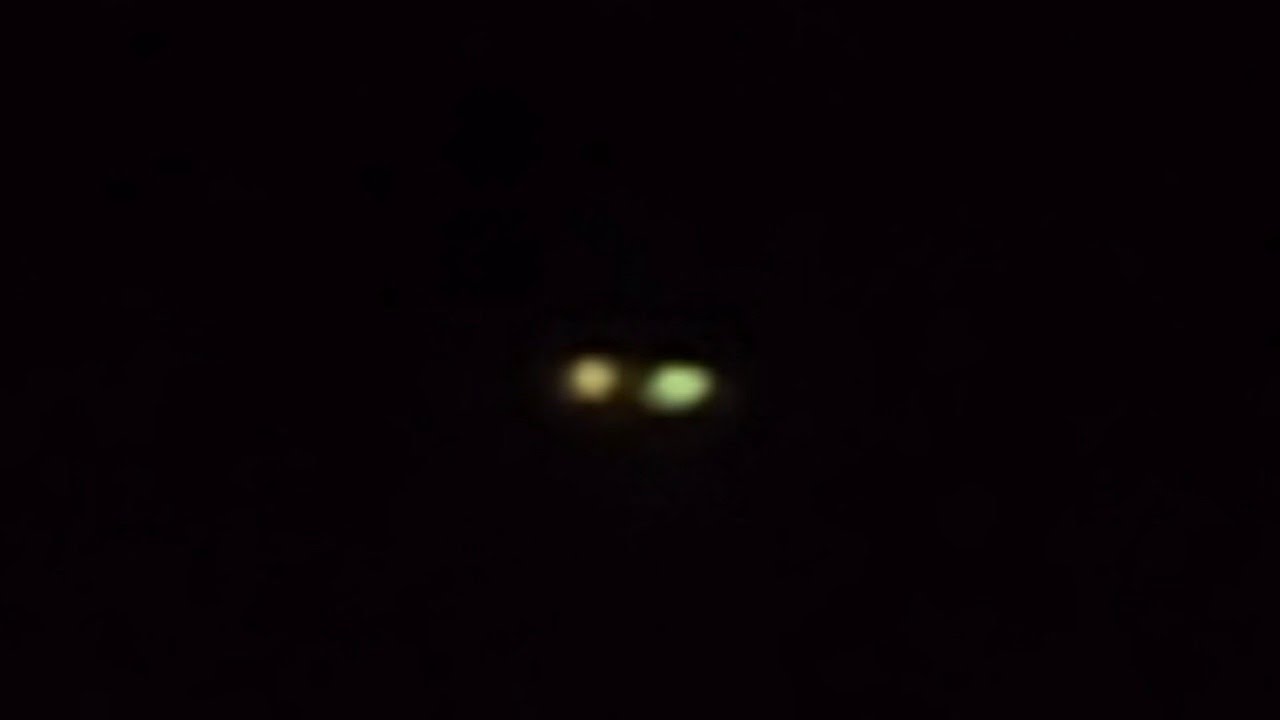 Eran las 12 de la media noche y en el Minuto 11:11 Comenzaron a aparecer unas extrañas luces🤔🤔🤔🤔🤔