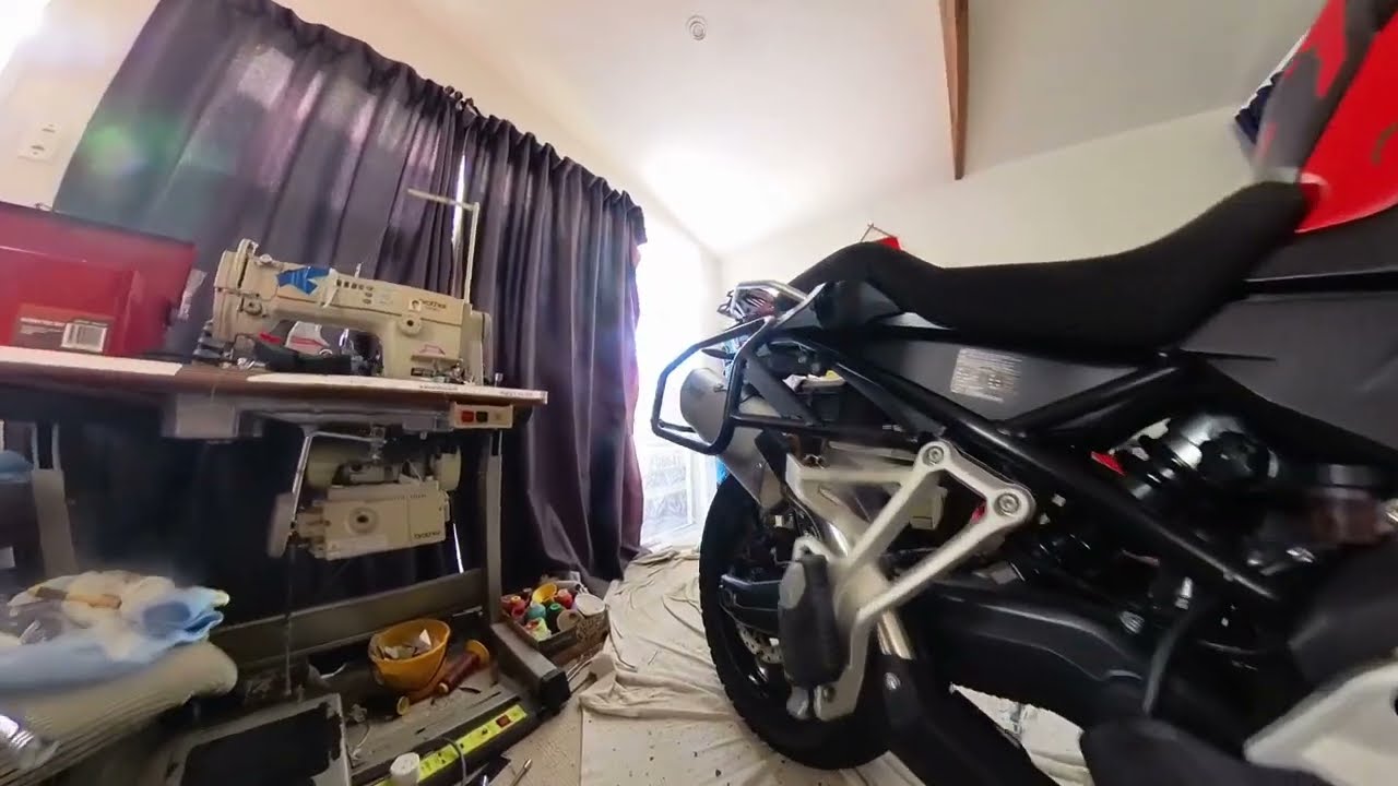 BMW F750 GS Bos exhaust sound