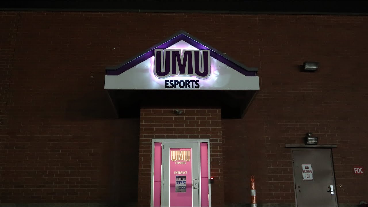 Collegiate Esports Facility! Day in the life! EP. 1
