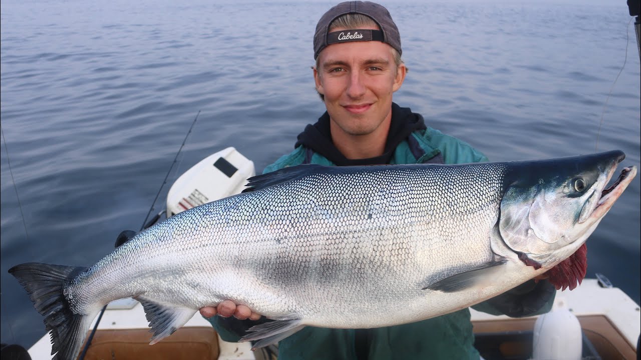 Salmon Fishing on Beautiful Vancouver Island (Bamfield)
