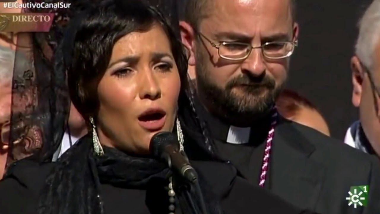 Saeta ISABEL GUERRERO a JESÚS CAUTIVO y Mª SANTÍSIMA DE LA TRINIDAD