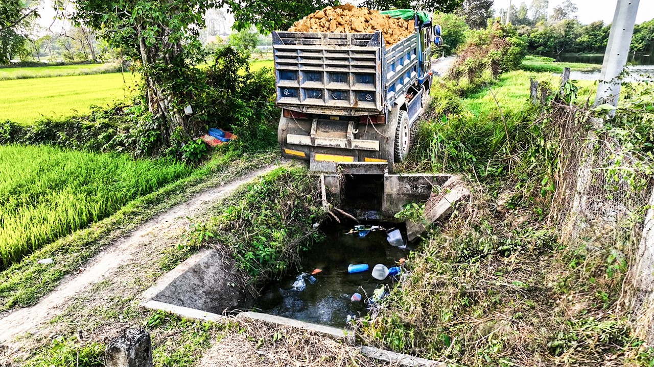 Start Opening​ Amazing Project!! Landfill Delete Canal By Skills Komat'su Dozer Pushing Stone
