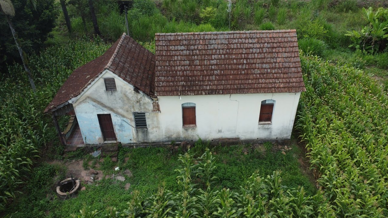 NUNCA VISTO UM BANHEIRO TÃO ANTIGO COMO TEM NESSA CASA ABANDONADA 😳