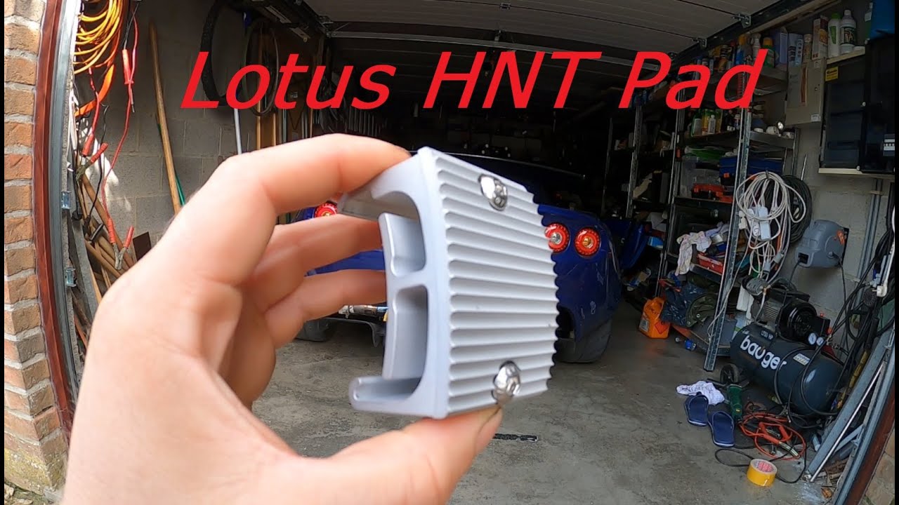 Lotus Exige S2 : Installation d'un HNT Pad pour améliorer le Talon-Pointe