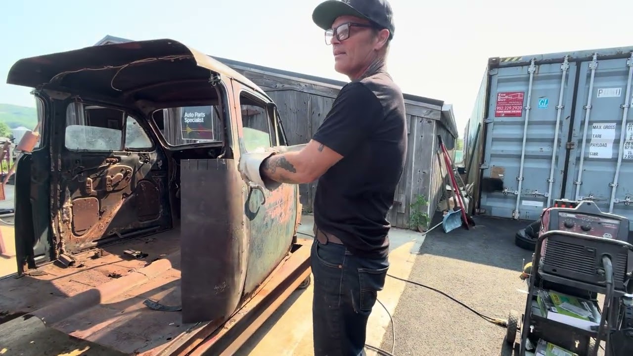 How to turn a four-door car into a truck part 3
