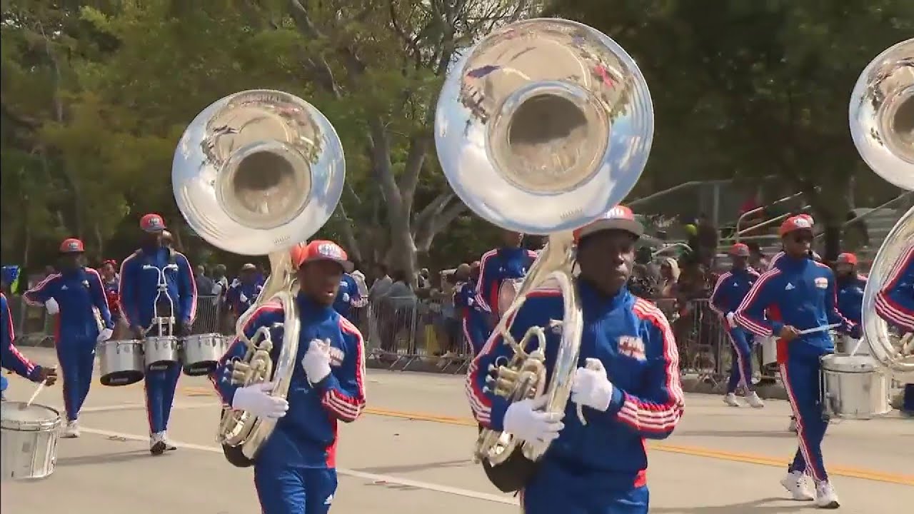 MLK Day parade draws large crowd in return to streets of Miami