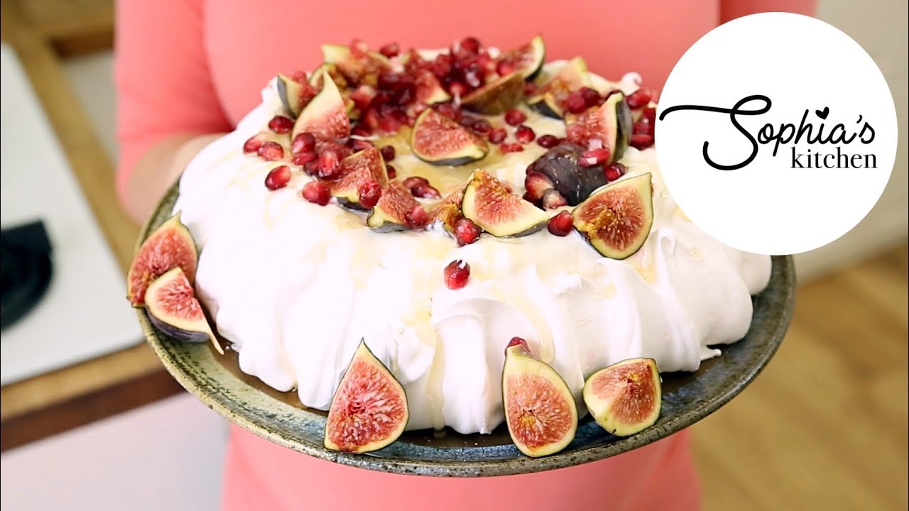 Who wants CLASSIC Pavlova for Thermomix? | Sophia's Kitchen