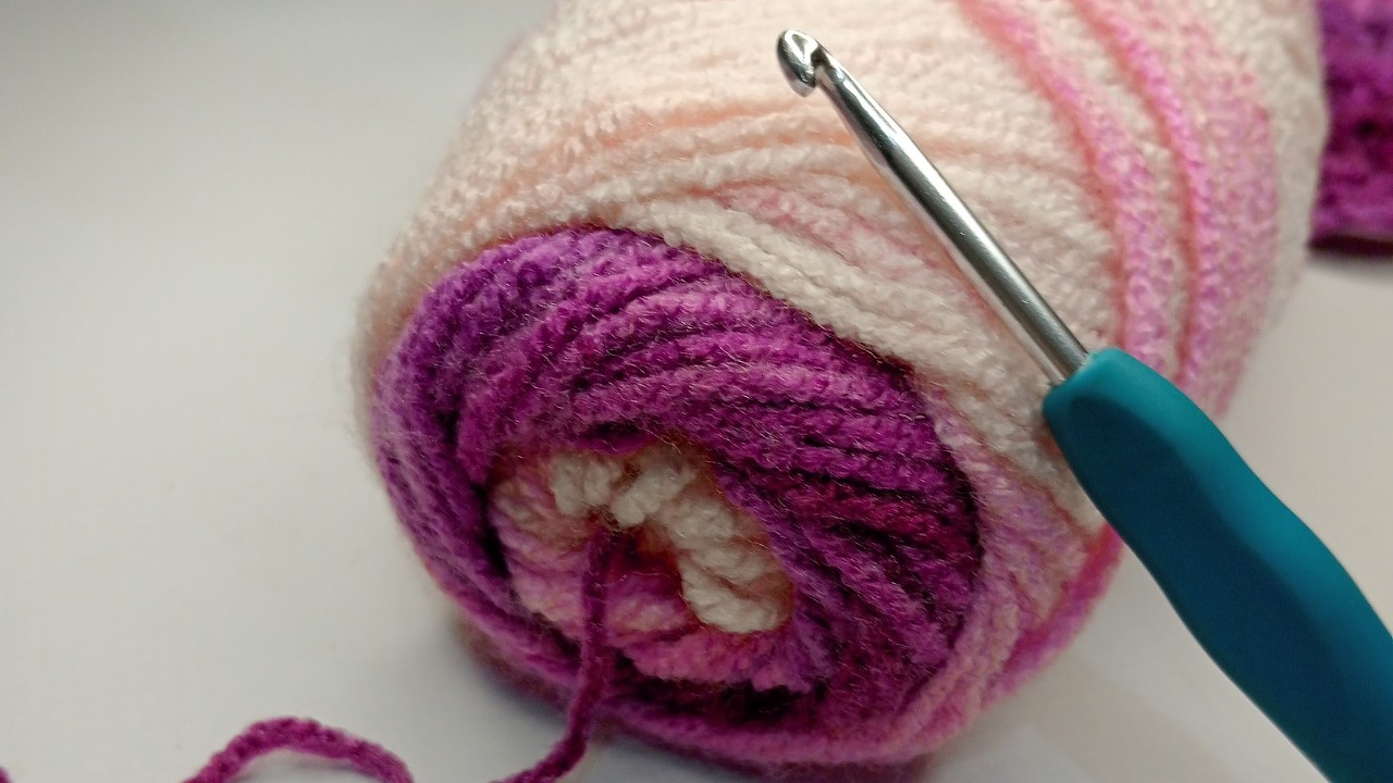 OMG🫣I made this beauty in 20 minutes. Baby blanket! Such a genius idea using yarn - easy trick
