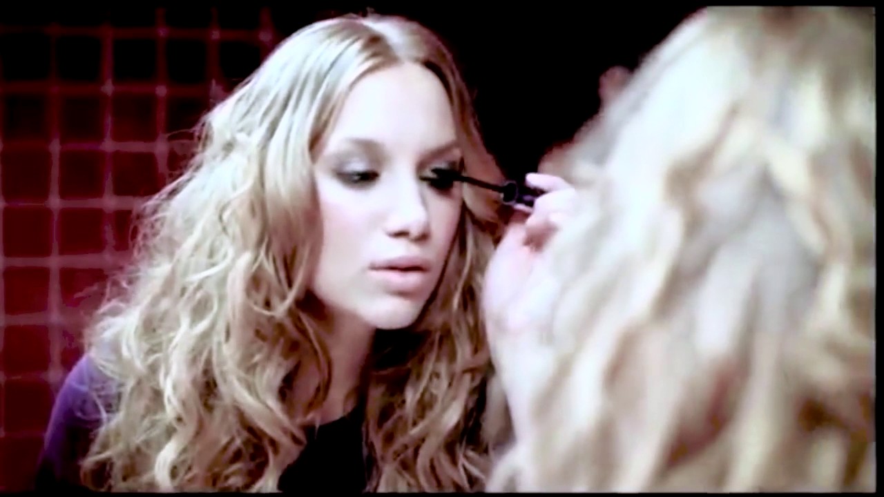 La Roux (Bulletproof)_ VS Agnes (Release Me) Video Mashup