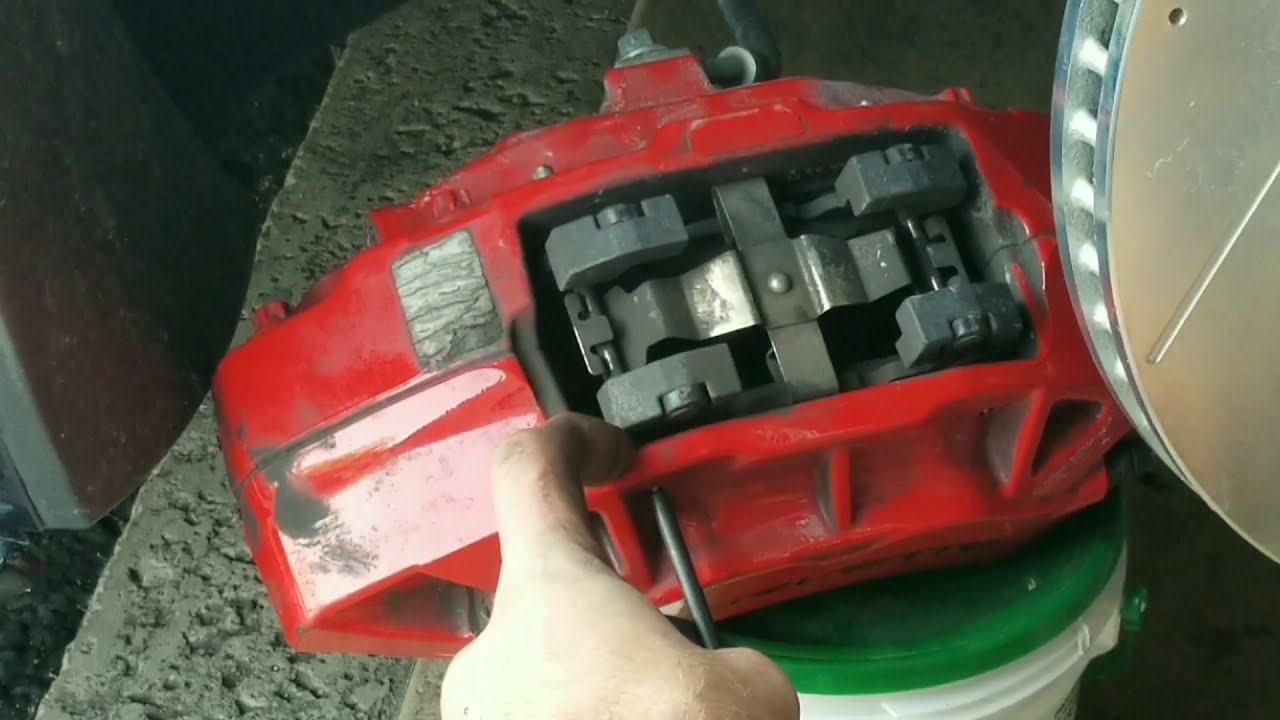 C7 Corvette install Brake rotors and pads.