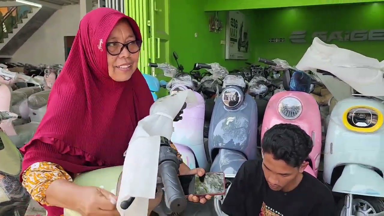 BELI SEPEDA LISTRIK BARU ⁉️ BUAT EMAK XL