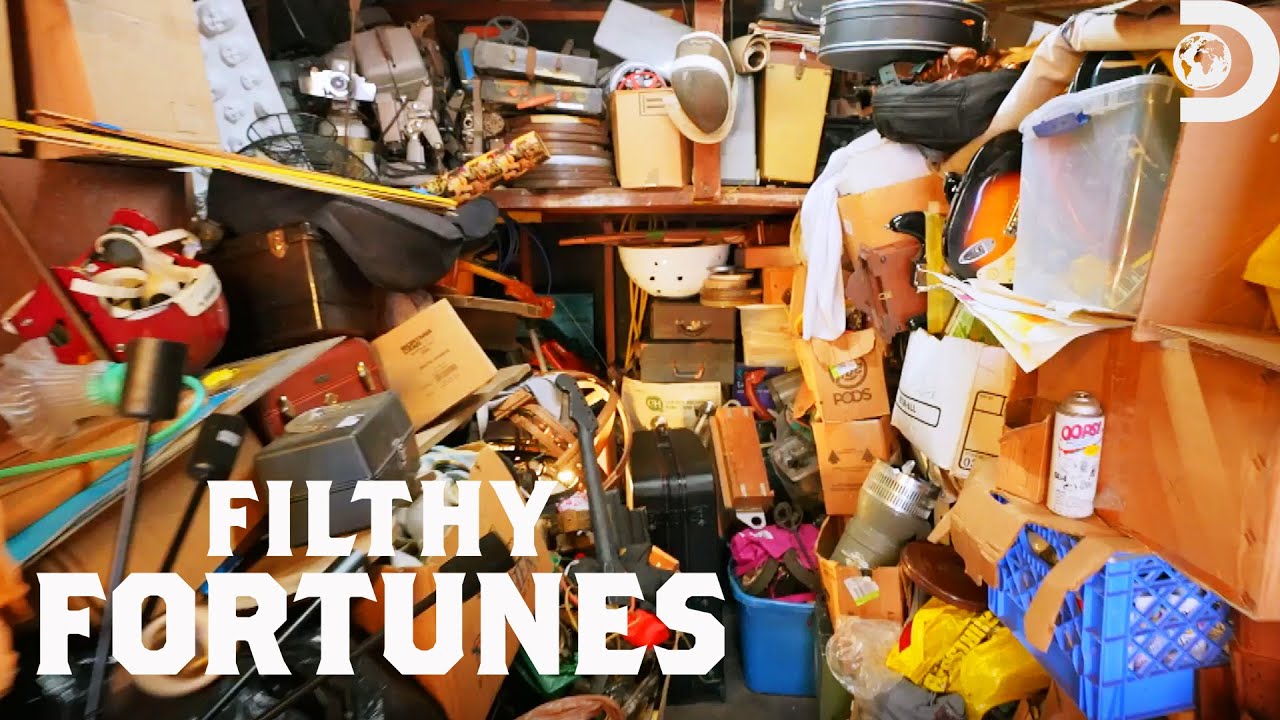 Finding Valuable Vintage Toys In EXTREME Hoard | Filthy Fortunes | Discovery