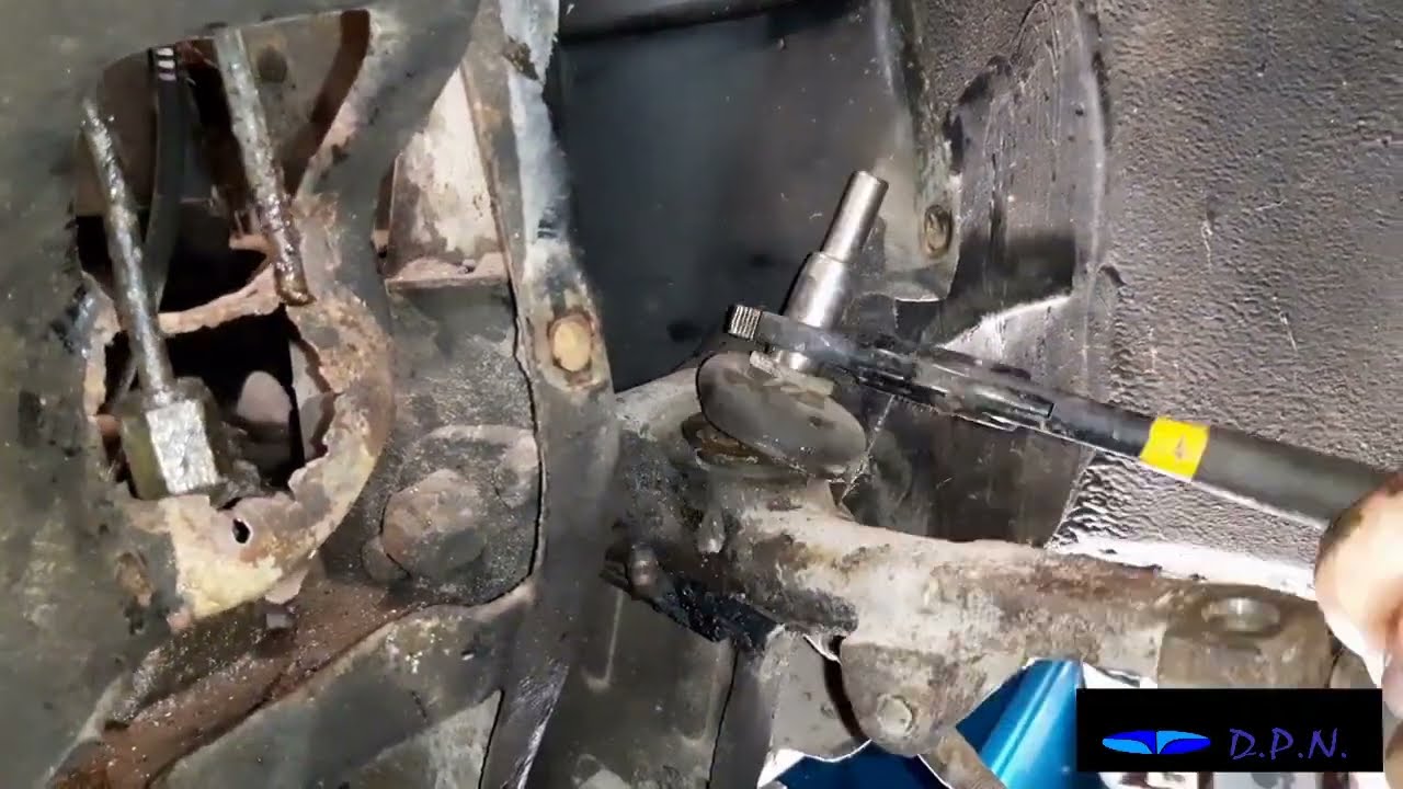 replacing the knuckle joint MG Metro