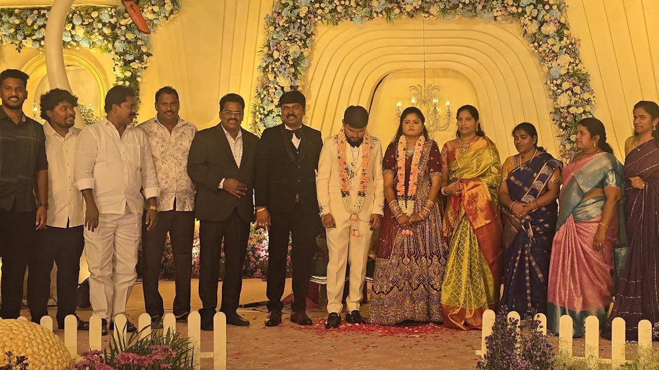 మా ఫంక్షన్ కీ అందర్నీ ఇన్వైట్ చేసి నైట్ మేము కూడా ఒక ఫంక్షన్ కి వెళ్ళాం