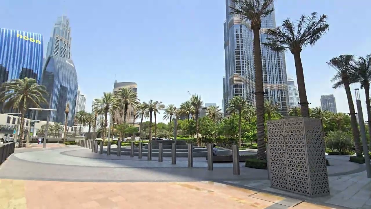 Dubai_walk_burj_khalifa_03052025