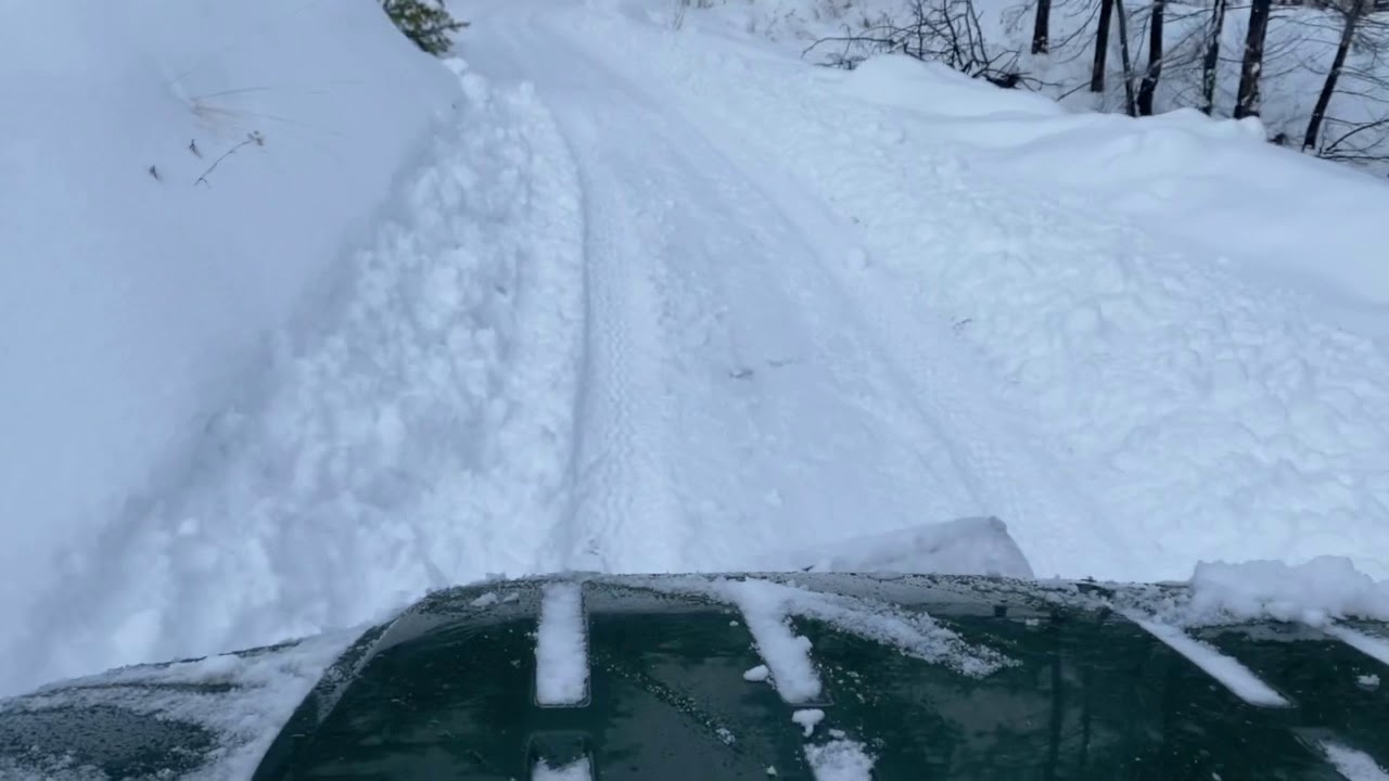 Plowing Snow from my driveway plus 6 miles of dirt road with my Kawasaki Mule part 1