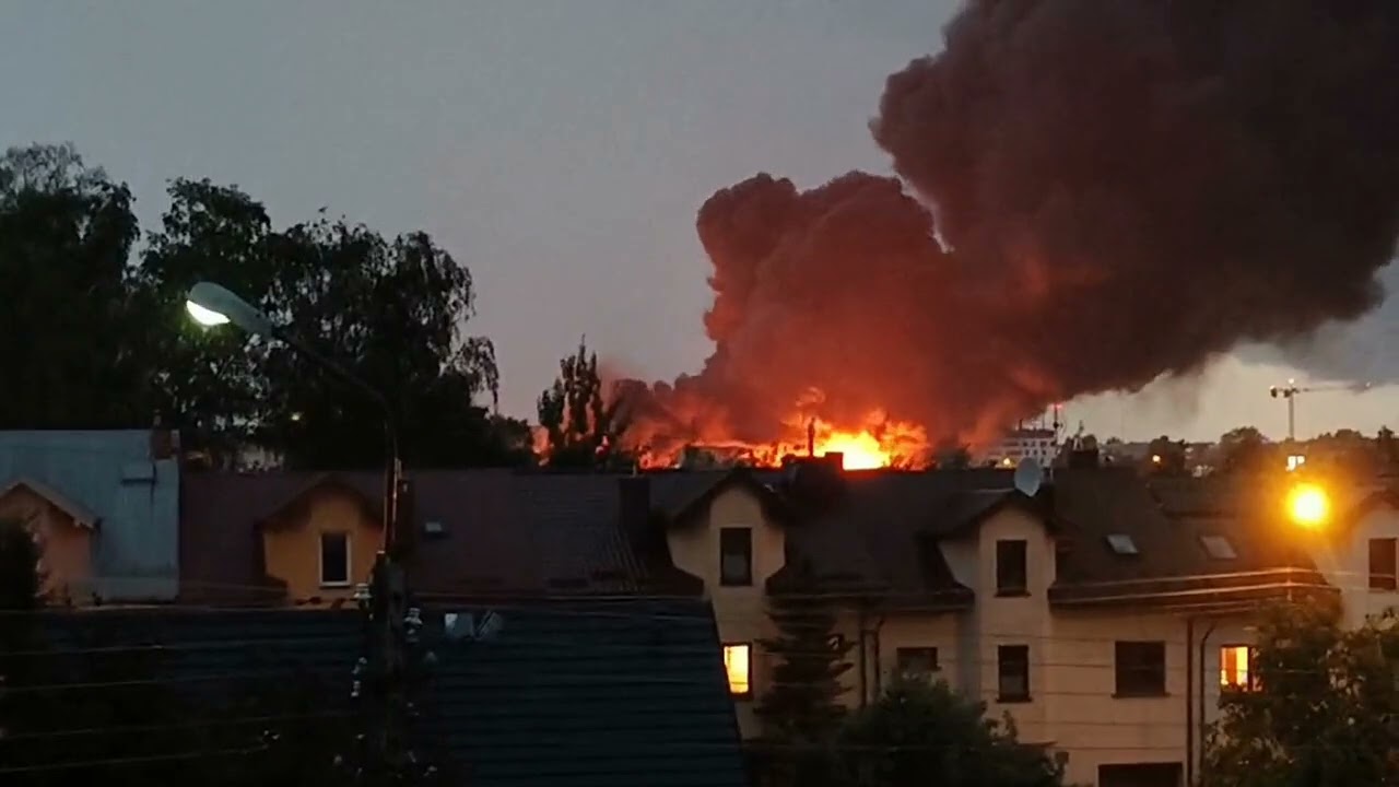 Pożar hali produkcyjnej FOLPAK w Mińsku Mazowieckim