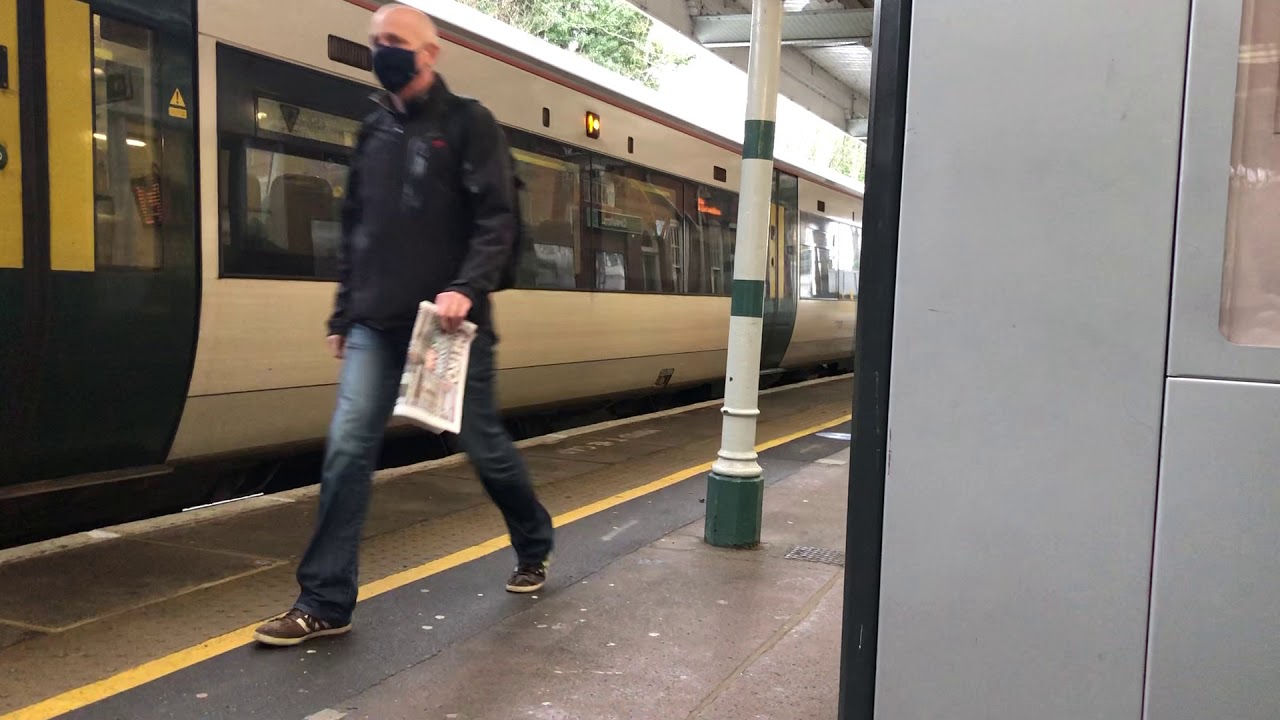 GTR yet again- 377139, 324 and 327 arriving at then departing carshalton station, brighton mainline