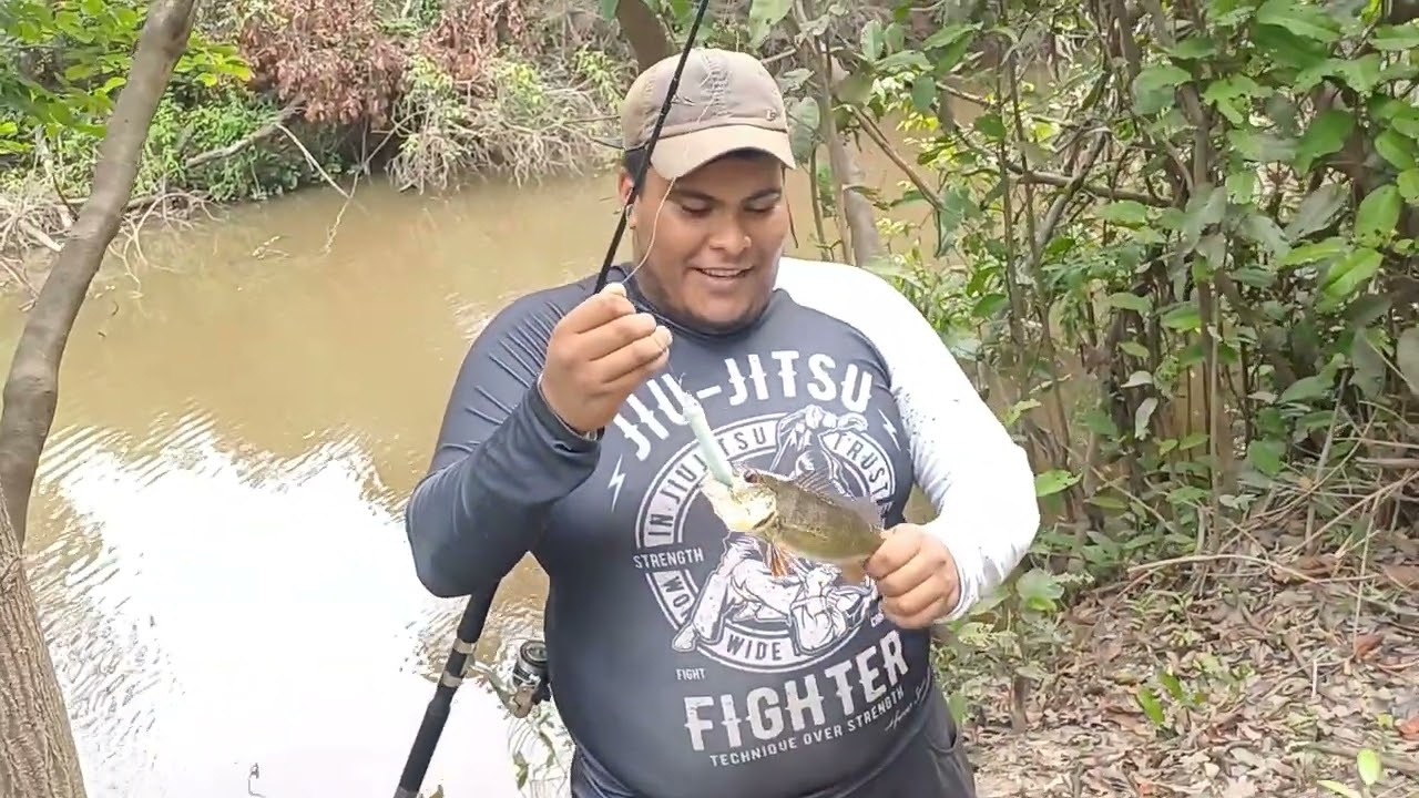 PESCAMOS NO MEIO DA MATA .