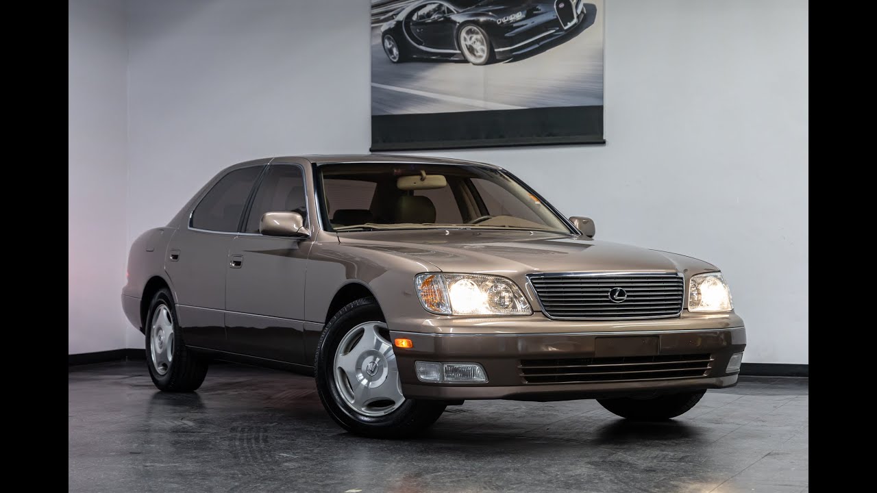 Lexus LS400 1998 года выпуска, небольшой оригинальный пробег 44 000 миль! В безупречном состоянии!