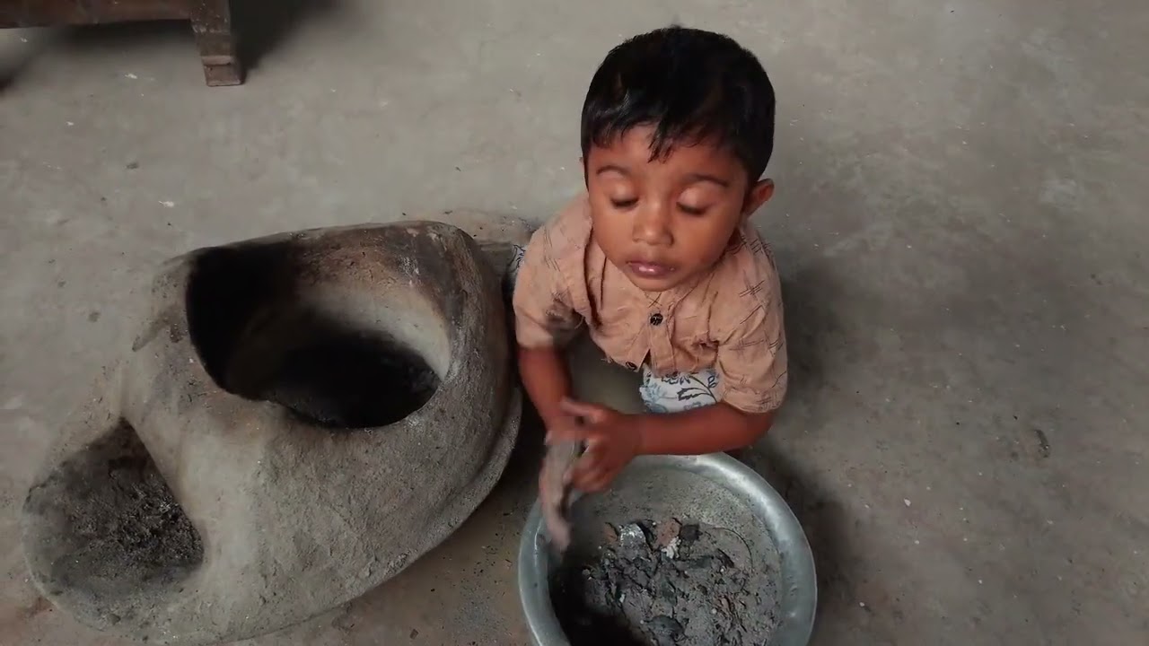 গ্রাম্য জীবনে শিশু-মাটির চুলার অভিজ্ঞতা!🥰🫣#৳