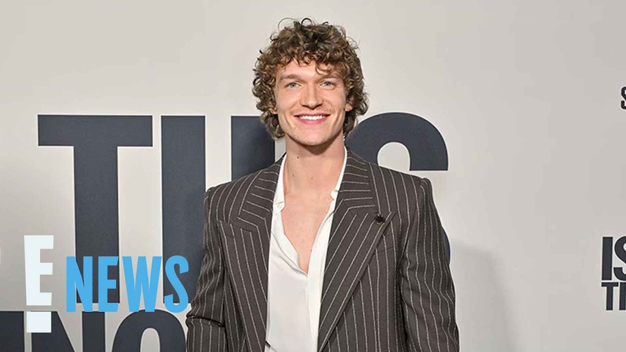 Heated Rivalry Star Connor Storrie’s SNL Debut Features Team USA | E! News