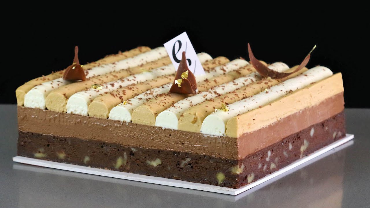 Brownie con Chocolate y Crema montada de Caramelo / Brownie with Chocolate and whipped Caramel Cream