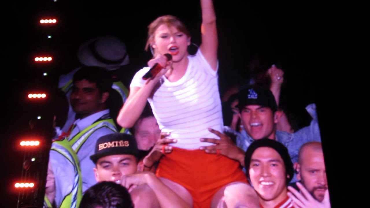 Taylor Swift RED tour Perth, 22 Includes B-stage