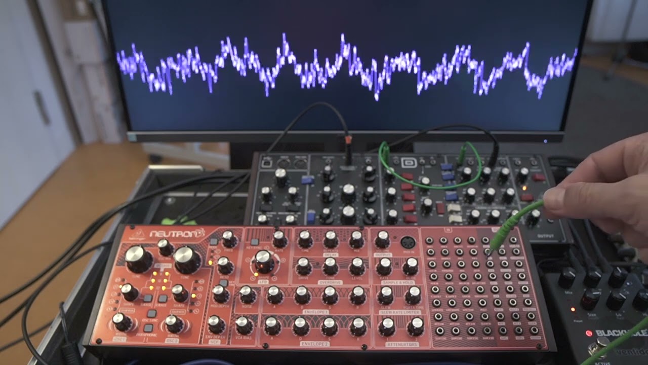 Analoge Module & Klangsynthese : Behringer Neutron - uff Deutsch