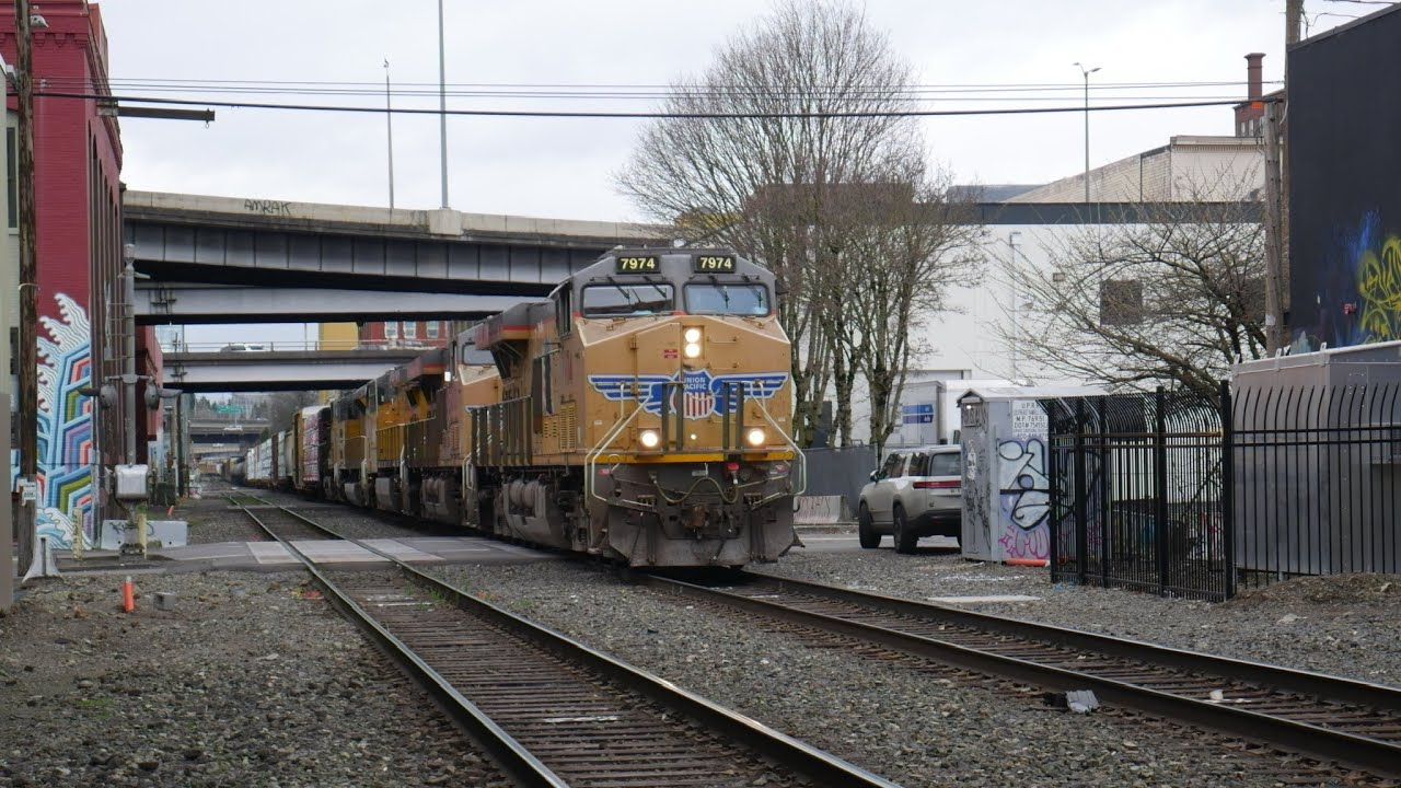Union Pacific 7974 manifest the alley on SE Taylor street In Portland OR
