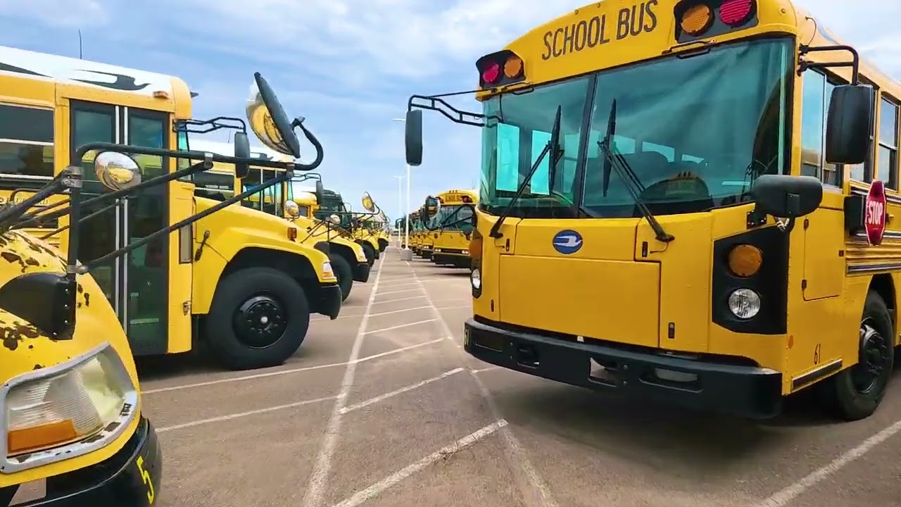 The Difference Between Bus Number & Bus Route Number
