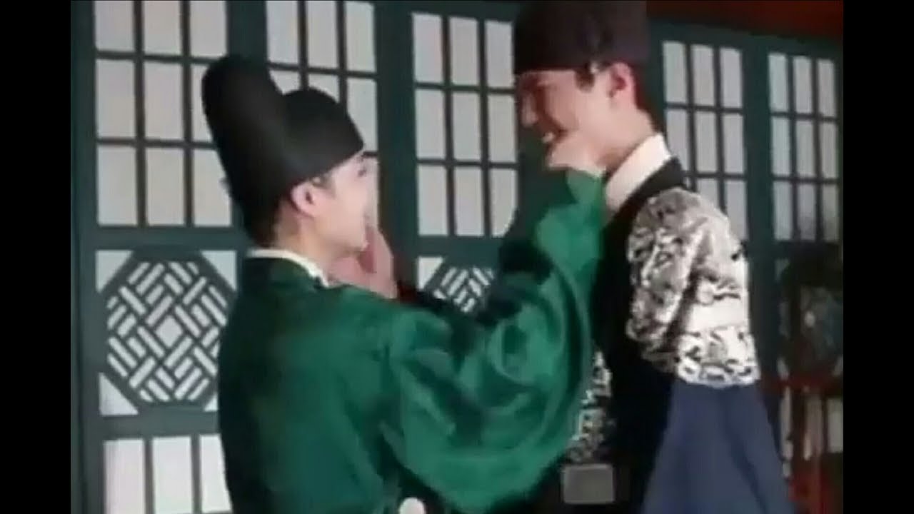 Park Bo Gum ❤Kim Yoo Jung 🌹 L.O.V. E in the Moonlight Best Sweet Moments Scenes part 1